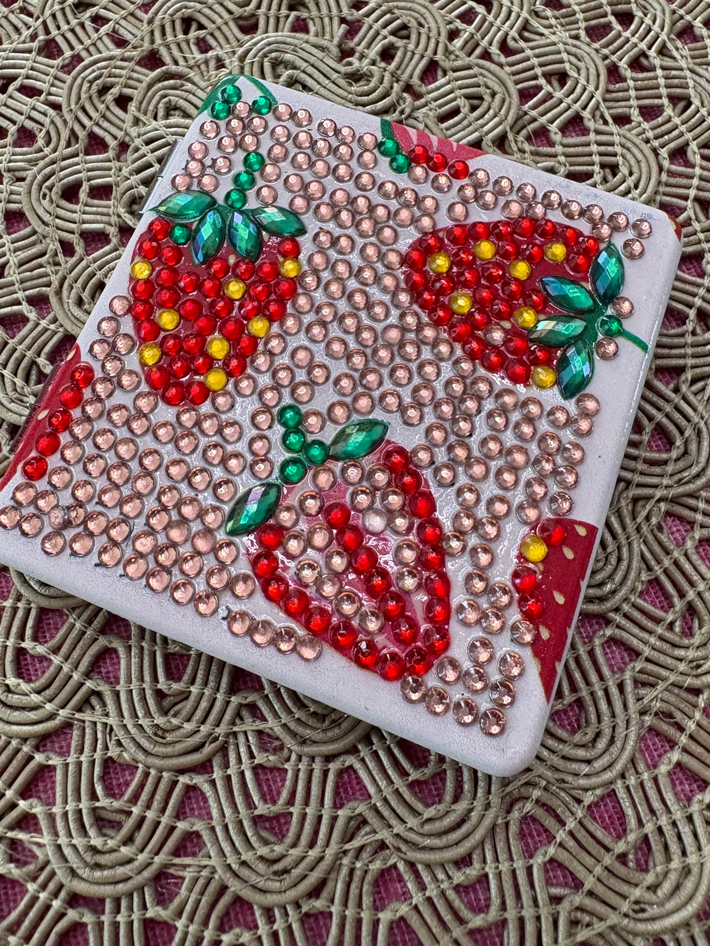 Diamond-Art Two-Sided Compact Mirror