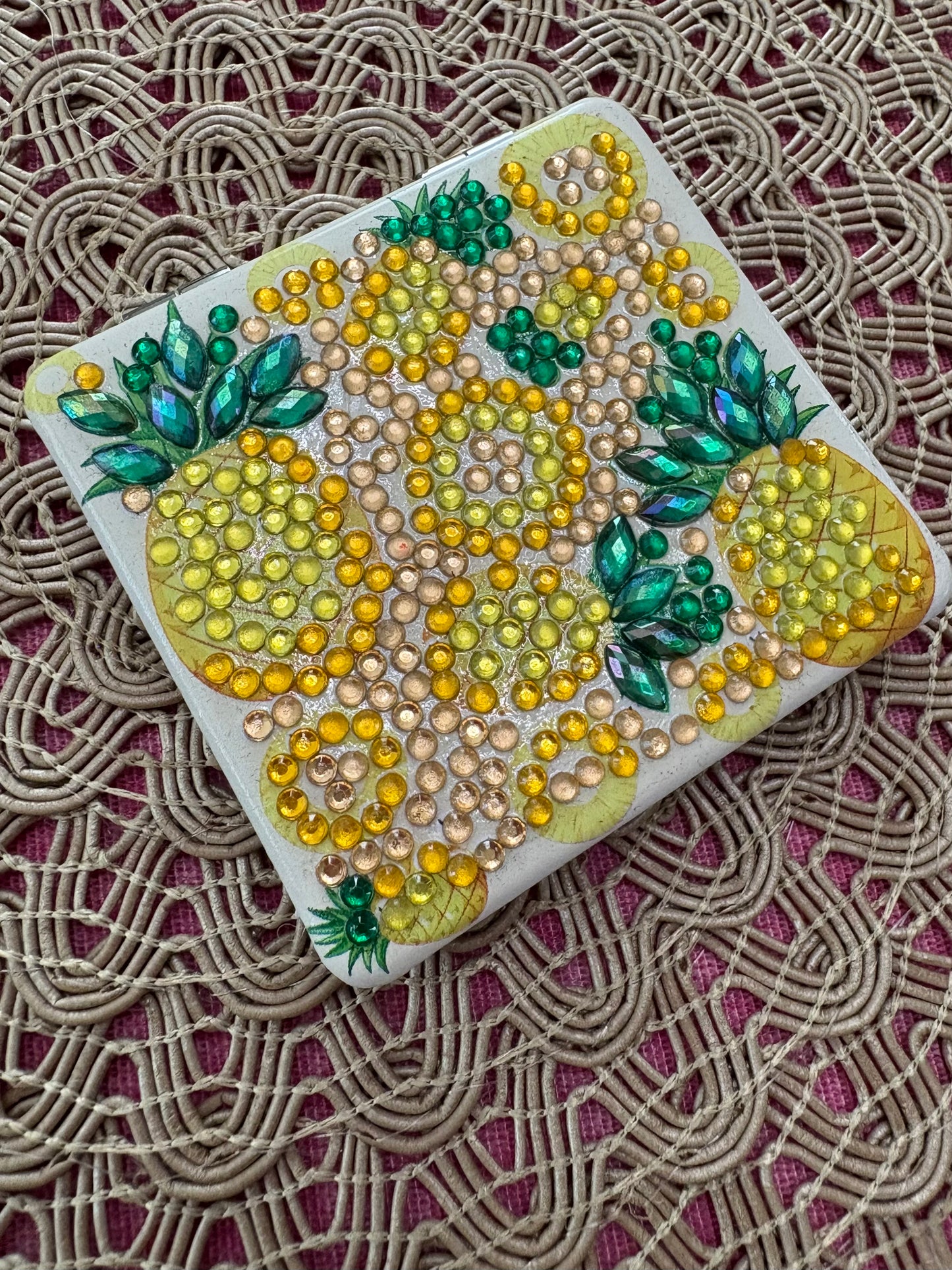 Diamond-Art Two-Sided Compact Mirror