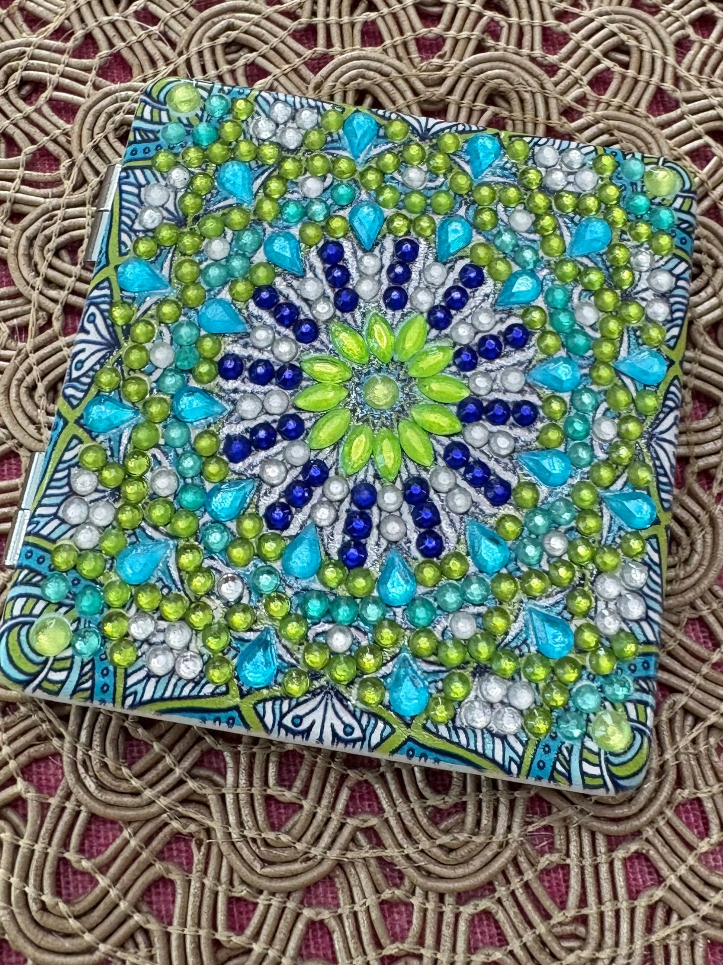 Diamond-Art Two-Sided Compact Mirror